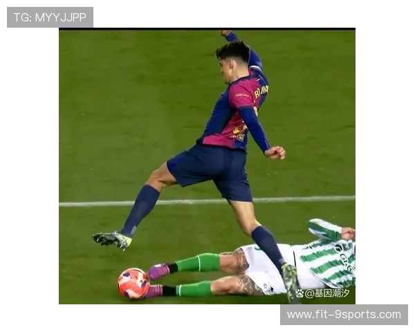 拉菲尼亚门前补射巴萨终结比赛