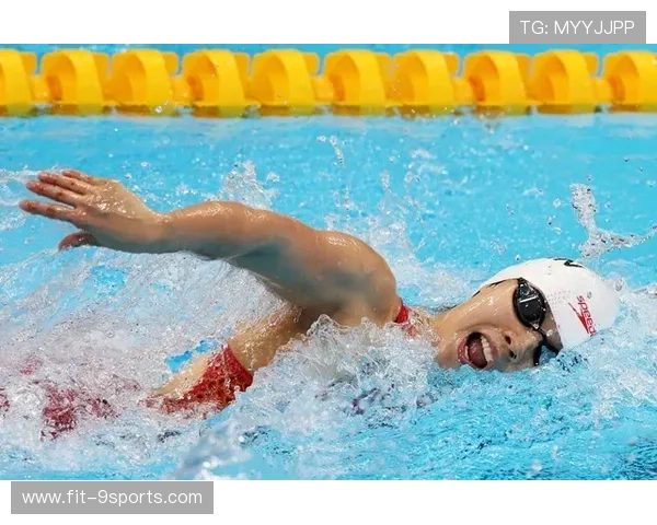 “彭尤蝶泳自由泳迎新高峰，勇破个人纪录”